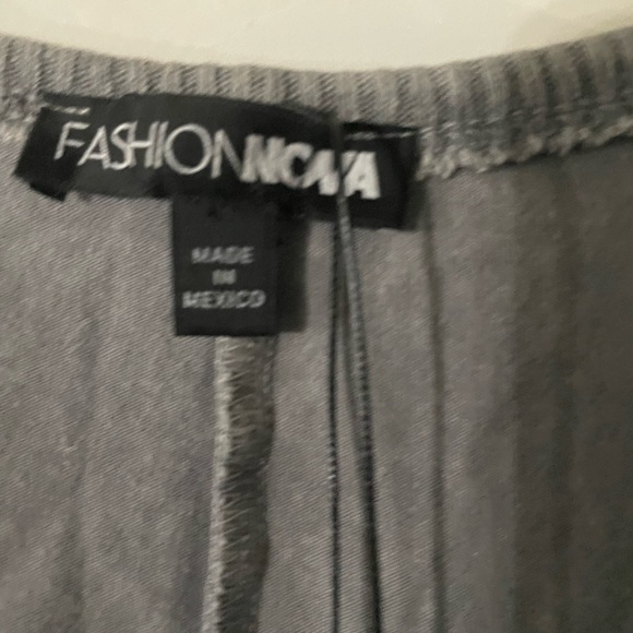 Fashion Nova, V neck Romper, grey, size L - Picture 7 of 8